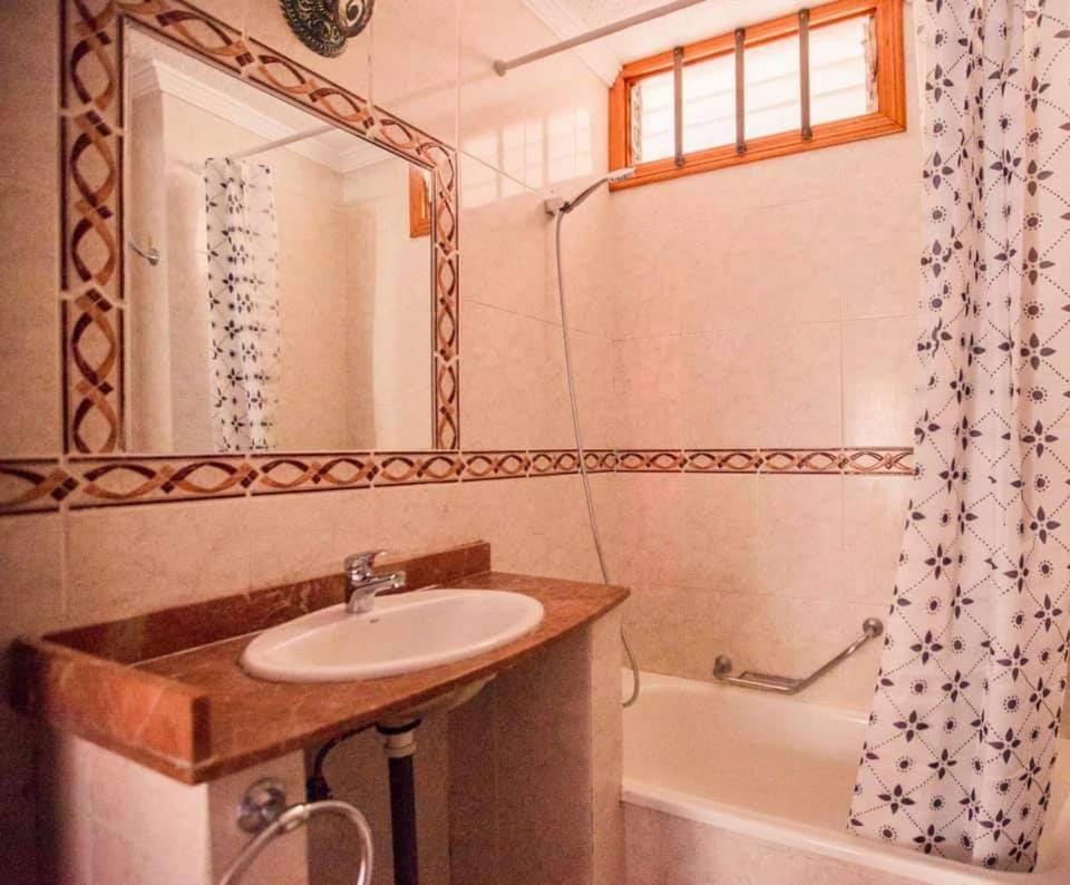 Apartment Avenida Puig Арона Экстерьер фото